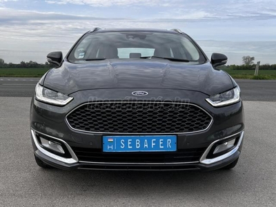 FORD MONDEO 2.0 TDCi Vignale LED-PANORAMATETŐ-SÁVTARTÓ-Ü.FŰTÉS-EL.CSOMAGTÉR-BEPARKOL