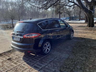 FORD S-MAX 2.0 EcoBoost Titanium-S PowerShift