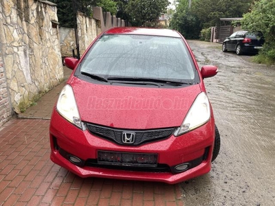 HONDA JAZZ 1.4 S 1.4SI gyari navi+sportkitt