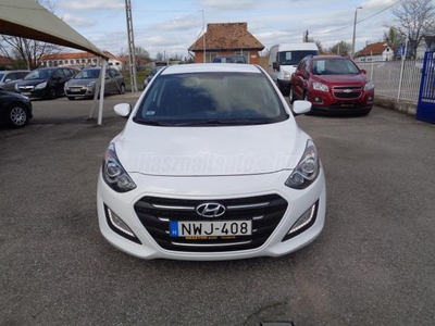 HYUNDAI I30 1.6 CRDi LP Business Magyarországi. 1 Tulajdonos. Vezetett Szervizfüzet. Tempomat