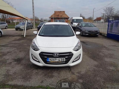 HYUNDAI I30 1.6 CRDi LP Business Magyarországi. 72 000 KM!!. 1 Tulajdonos. Vezetett Szervizfüzet. Tempomat