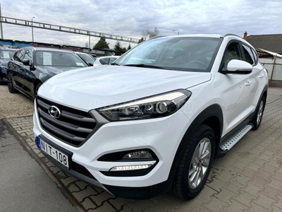 HYUNDAI TUCSON 1.6 GDi Comfort 97000Km!Vezetett szervizkönyves!magyarországi!Navigáció.Tolatókamera.Led!