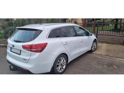 KIA CEE'D SW 1.4 CVVT UEFA