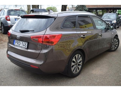 KIA CEE'D SW 1.6 GDI Gold Vezetett szervíz/ Téli gumi szett/