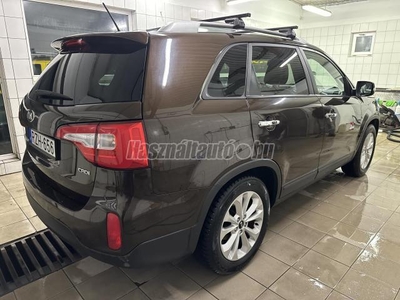 KIA SORENTO 2.0 CRDi EX Prémium Manuális-BőrBelső-Multikormány-PDC-Navigáció-Azonnal elvihető!