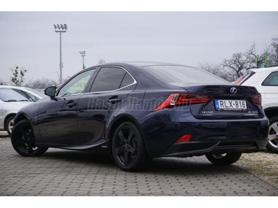 LEXUS IS 300h Luxury (Automata)