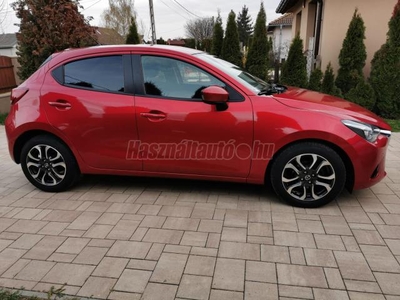 MAZDA 2 1.5 Revolution LED. XENON. NAVIGÁCIÓ.MULTIKORMÁNY. DIGITÁLIS KLÍMA. 8ALUFELNI.ÜLÉSFŰTÉS