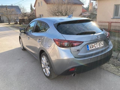 MAZDA 3 Sport 2.2 D Revolution