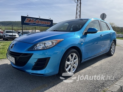 MAZDA Mazda 3