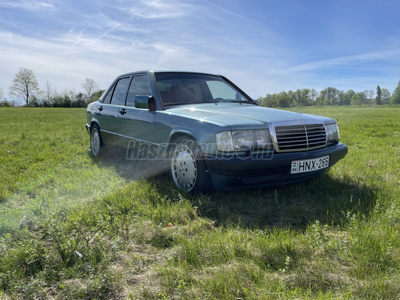 MERCEDES-BENZ 190 E 2.6