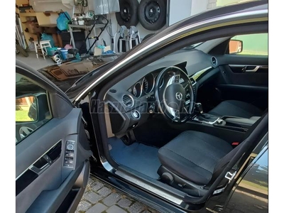 MERCEDES-BENZ C 200 CDI BlueEFFICIENCY Classic (Automata)