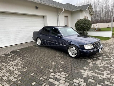 MERCEDES-BENZ E 300 D E300d 24v 136le 6henger mint az új !