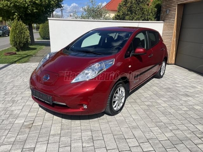 NISSAN LEAF Acenta 30 kWh (Automata) Szkönyv. első tul. Téligumi!