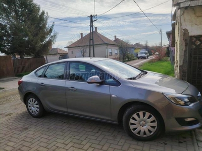 OPEL ASTRA J Sedan 1.4 T Enjoy EURO6