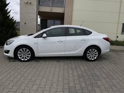 OPEL ASTRA J Sedan 1.4 T Enjoy EURO6 ELSŐ TULAJDONOSTÓL. AUTOMATA