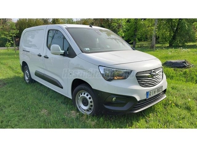 OPEL COMBO Cargo 1.5 DT L2H1 2.4t Dynamic Start&Stop (3 személyes )