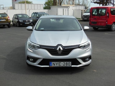 RENAULT MEGANE 1.5 dCi Zen Márkakerből. 1. tulajdonostól. szervizkönyves. garantált km futás!