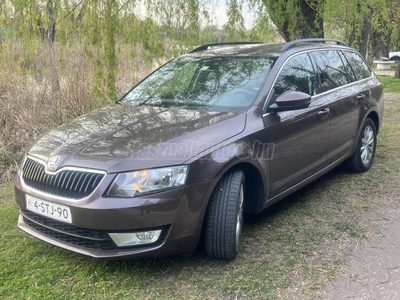 SKODA OCTAVIA Combi 1.4 TSI Ambition