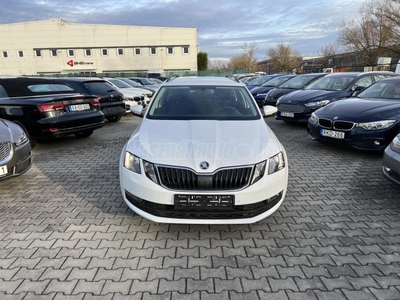 SKODA OCTAVIA Combi 1.6 CR TDI Style DSG Navigáció.Űl.fűt.173Ekm!