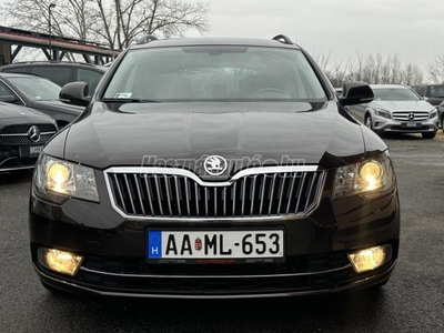 SKODA SUPERB Combi 2.0 CR TDI Elegance DSG PDC-NAVI-ÜLÉSFŰTÉS-XENON-MULTIKORMÁNY-TÉLI/NYÁRI GUMIKKAL-KÉT KULCS!