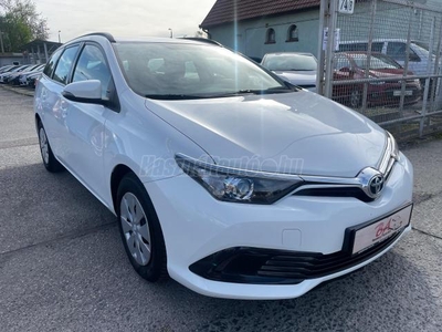 TOYOTA AURIS 1.33 Active Trend+ MULTIKORMANY BLUETOOTH USB DIG.KLIMA KARTÁMASZ