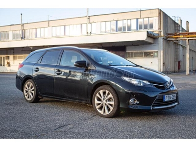 TOYOTA AURIS Touring Sports 1.8 HSD Active (Automata)