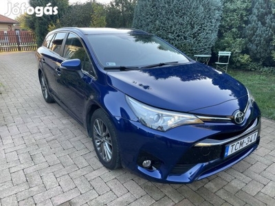 Toyota Avensis 2.0 D-4D Executive