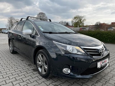 TOYOTA AVENSIS Wagon 2.0 D-4D Executive Végig Vezetett Szervizkönyv.Bőr.Navi.Bluetooth.Panoráma Tető.Vonóhorog