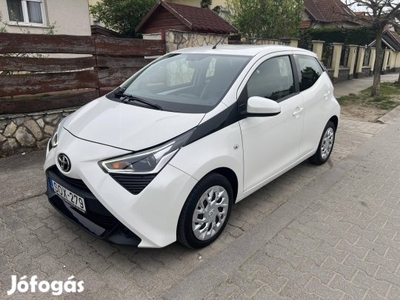 Toyota Aygo 1.0 Selection x-cite + cool M.o-i.5...