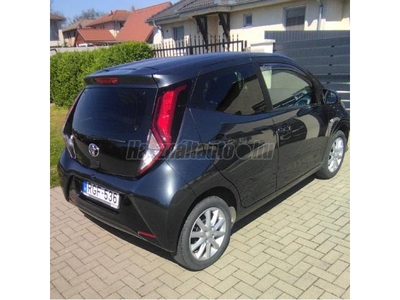 TOYOTA AYGO 1.0 x+comfort plus