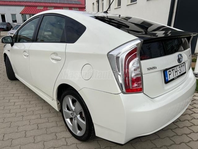 TOYOTA PRIUS 1.8 HSD Executive Leather (Automata)