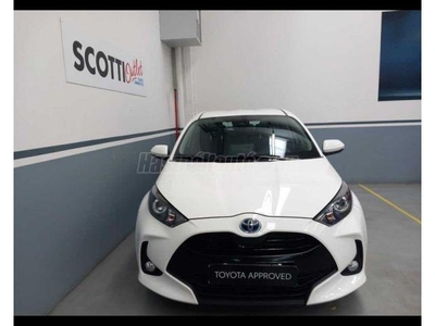 TOYOTA YARIS 1.5 Hybrid Comfort e-CVT 1. tulaj. B. Mentes. Végig szervizelt. Gyári Garancia