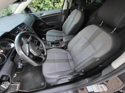 VOLKSWAGEN GOLF VII 1.6 TDI BMT Trendline DSG