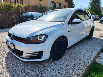 VOLKSWAGEN GOLF VII 2.0 TSI BMT GTI 1Tulaj-168ekm-Szkönyv-Navi-BiXenonLed-Performance