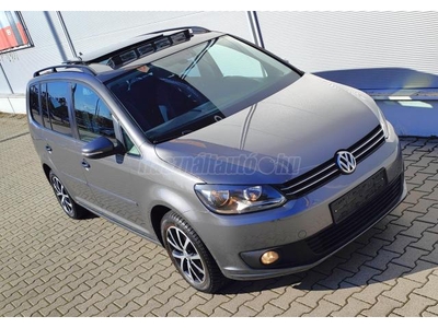 VOLKSWAGEN TOURAN 1.6 CR TDI Comfortline /ALUKERÉK/DIGITKLIMA/RADAR/EL-FŰT-TÜKÖR/TEMPOMAT/NAVI/SZERVIZKÖNYV/PANORÁMA