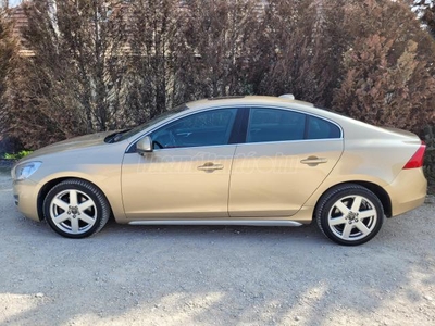 VOLVO S60 2.0 D [D3] Summum Geartronic Magyar! Holttérfigyelő! Bőr! Navi! Legfelszereltebb! Vez.sz.könyv!