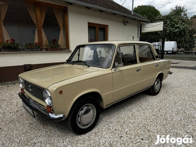 Lada 1300 Luxe Zsiguli 21011