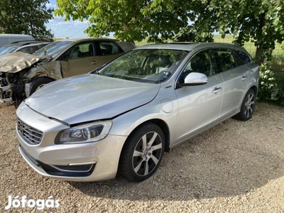 Volvo V60 2.4 D [D6] Phev AWD Summum Geartronic...