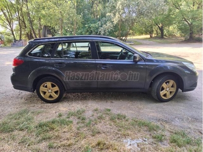 SUBARU OUTBACK 2.5 Active CVT