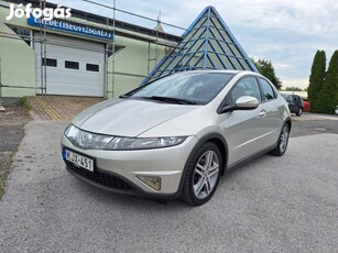 Honda Civic 1.8 Sport Magyarországi Magas Felsz...