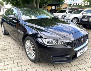 Jaguar XE 2.0 l4D Pure (Automata) Jaguár Land R...