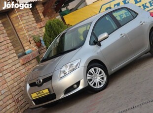 Toyota Auris 1.4 Sol