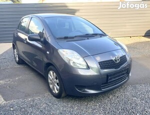 Toyota Yaris 1.3 Ice Plus Friss műszaki - Jéghi...