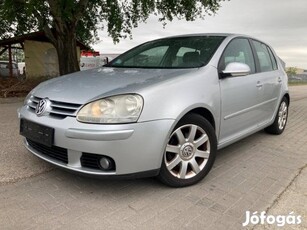 Volkswagen Golf V 1.9 PD TDI Premium