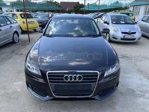 AUDI A4 Avant 2.0 TDi DPF SZERVIZKÖNYVES