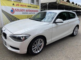 BMW 114i NYÁRI GUMISZETT MOMO FELNIN/RENDSZERESEN KARBANTARTOTT/98754 KM/ITT ÉS MOST AKCI