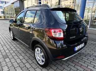 DACIA SANDERO 0.9 TCe Stepway Arctic Benzines kisDuster 106ekm-rel