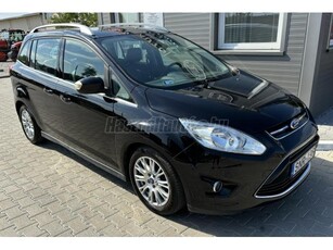 FORD C-MAX Grand1.6 VCT Titanium [7 személy] 2 kulcs. bőr. navi. holttérfigyelő. aut.beparkolás. friss műszaki