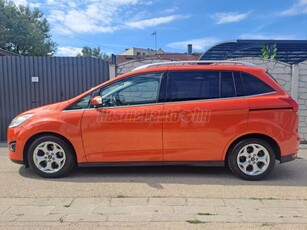 FORD C-MAX Grand1.6 VCT Titanium [7 személy] Parkassyst Keyless Go Navigáció Ülésfűtés 7 személyes