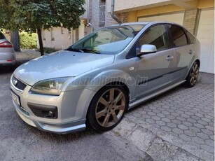 FORD FOCUS 1.6 Sport ST Line